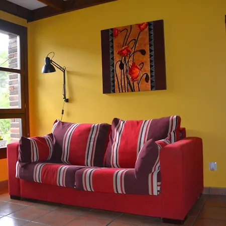 Rurales Piedrafita Apartment Llenin