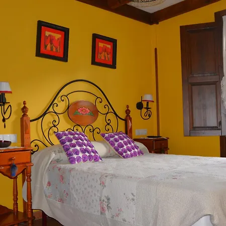 Rurales Piedrafita Apartment Llenin