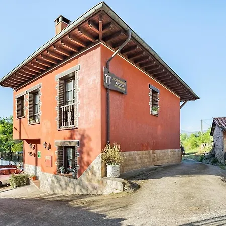 Rurales Piedrafita Apartment Llenin